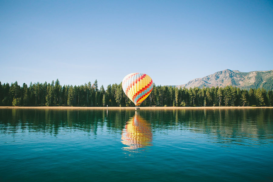 Hot air balloon float flight