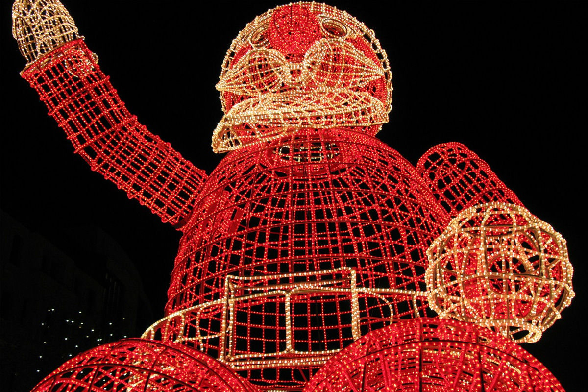 Santa Claus lights Jigsaw