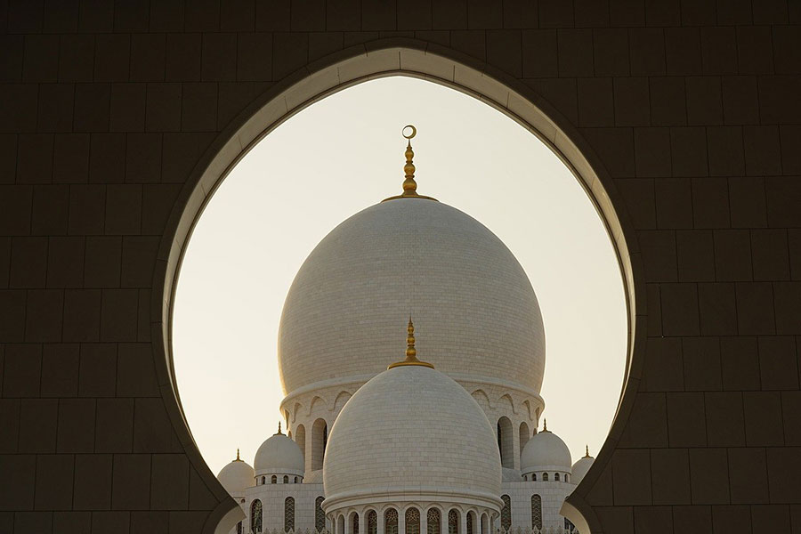 The iconic Sheikh Zayed Mosque