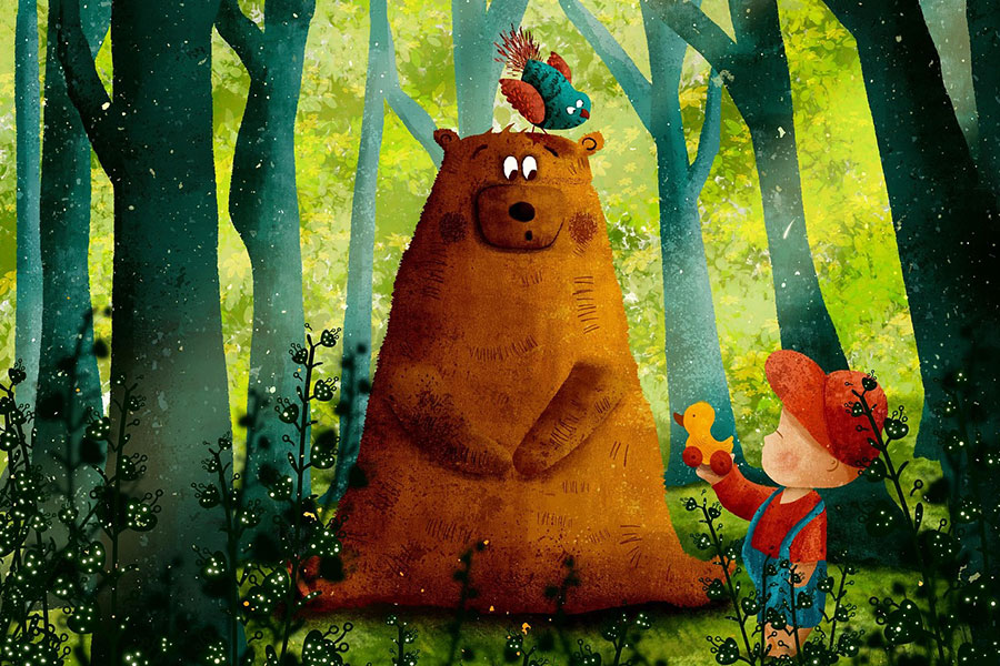 Orso bruno bambino e uccello