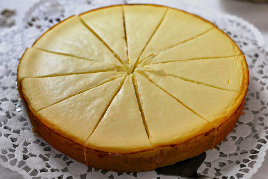 Selbst gebackene Sahnetorte