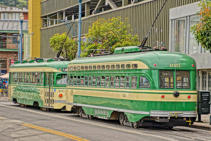 Tram verde per il trasporto a San Francisco