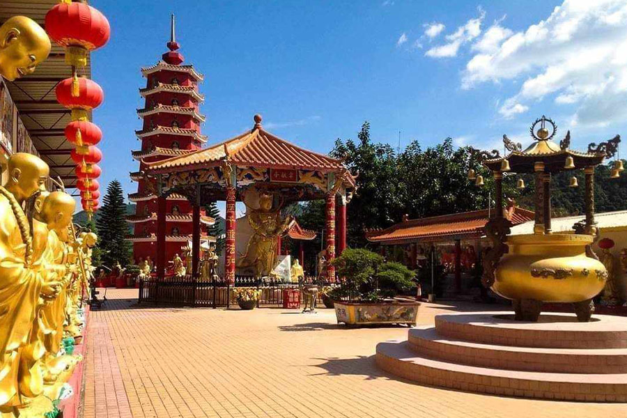 Tempio buddista a Hong Kong 1