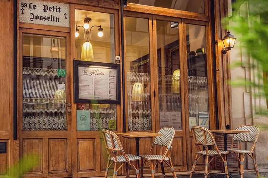 Creperie le petit josselin Francia