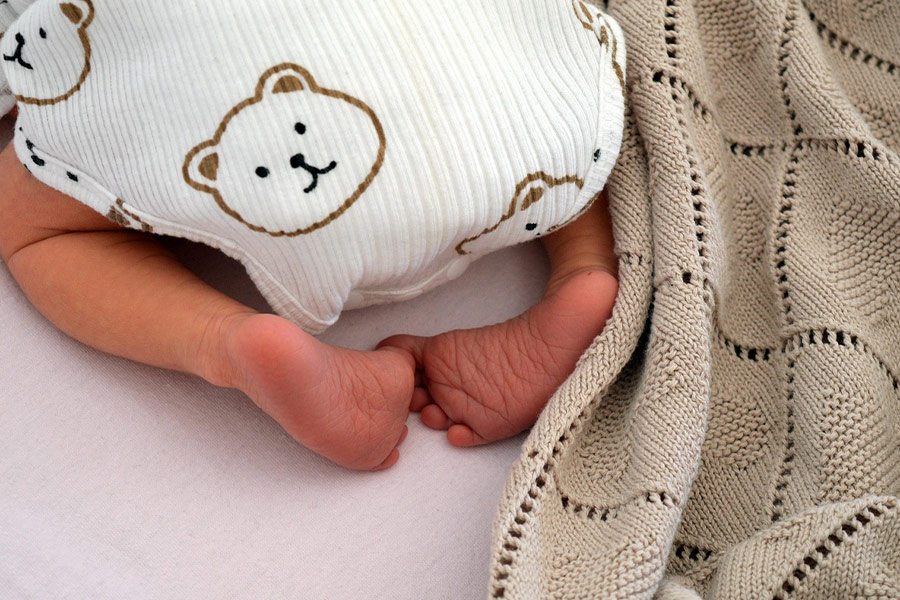 bambino piccolo neonato