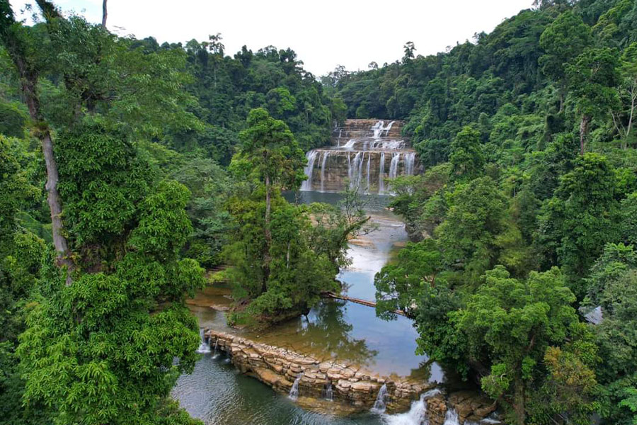 Touristenattraktion Tinuy an Falls auf den Philippinen