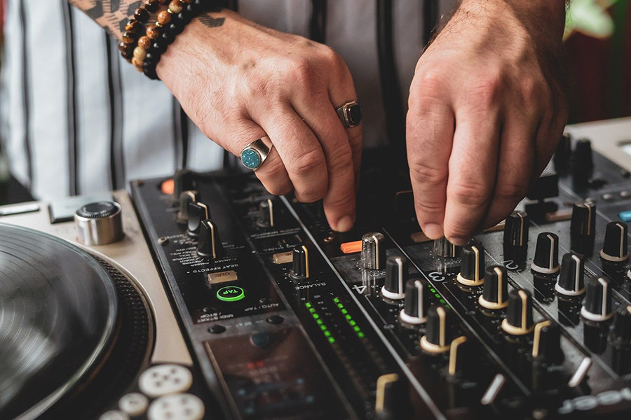 DJ pioniere della musica