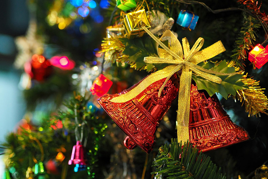 Decorazione a forma di campana per l'albero di Natale