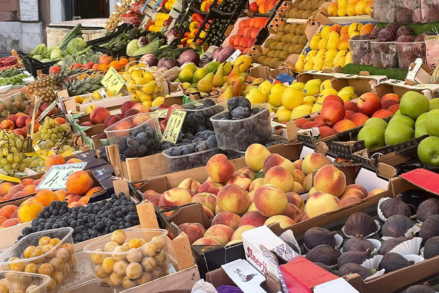 Bancarella di frutta
