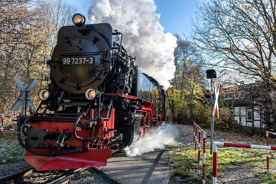 Sulla locomotiva a vapore della ferrovia