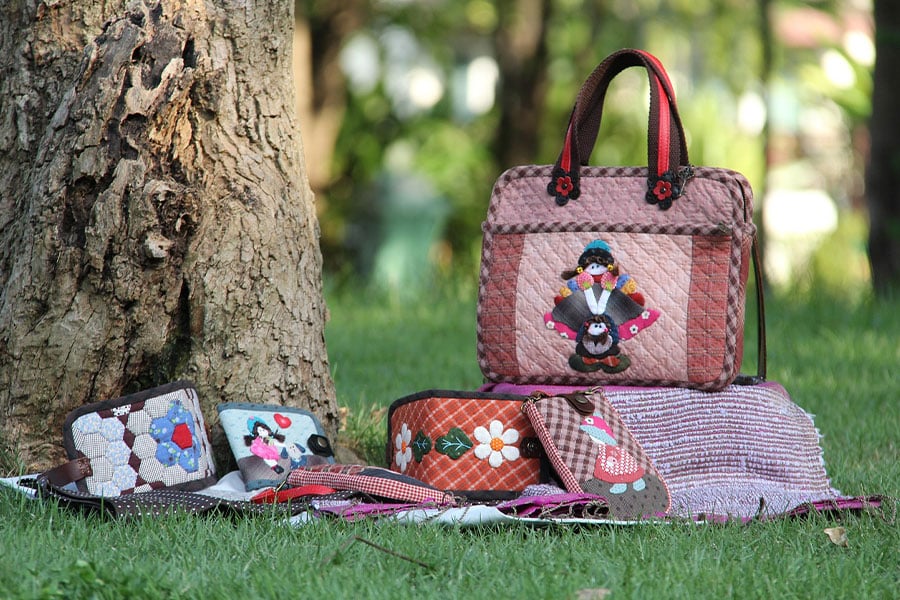 Colección de patchwork y colchas hechas a mano