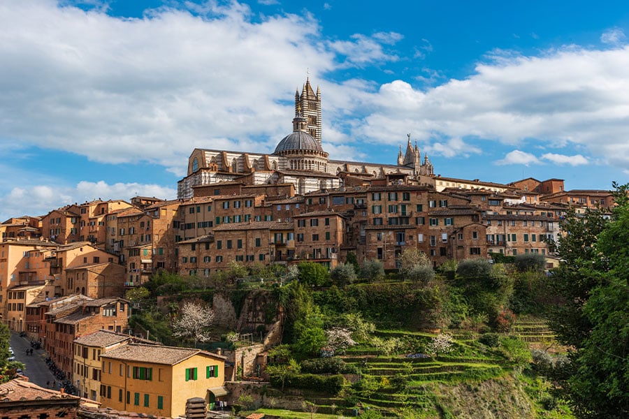 Hermoso centro histórico de la ciudad medieval de Siena.