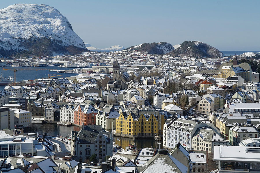 Hurtigruten Alesund Noruega