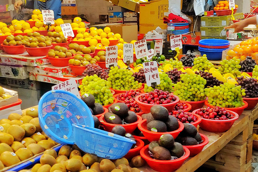 Market fruits 2