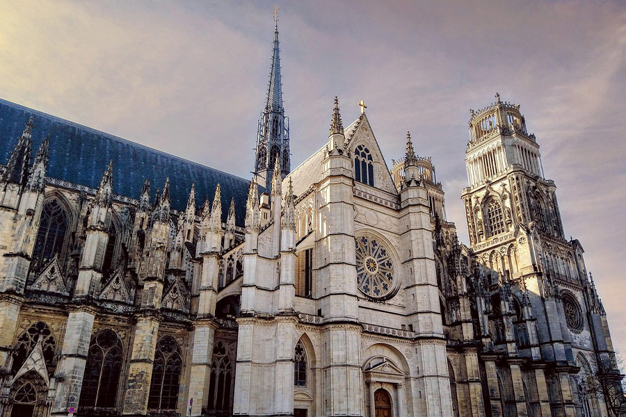 Architecture de la cathédrale de construction en France