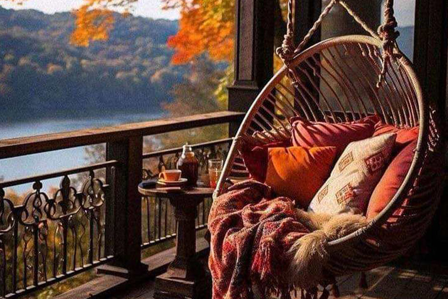 Hanging chair in the balcony