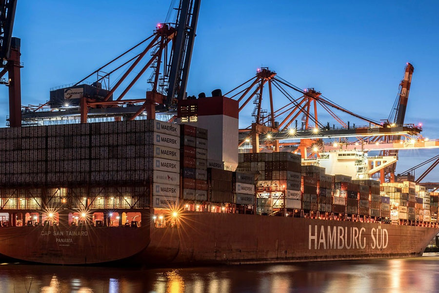 Hamburger Containerschiff