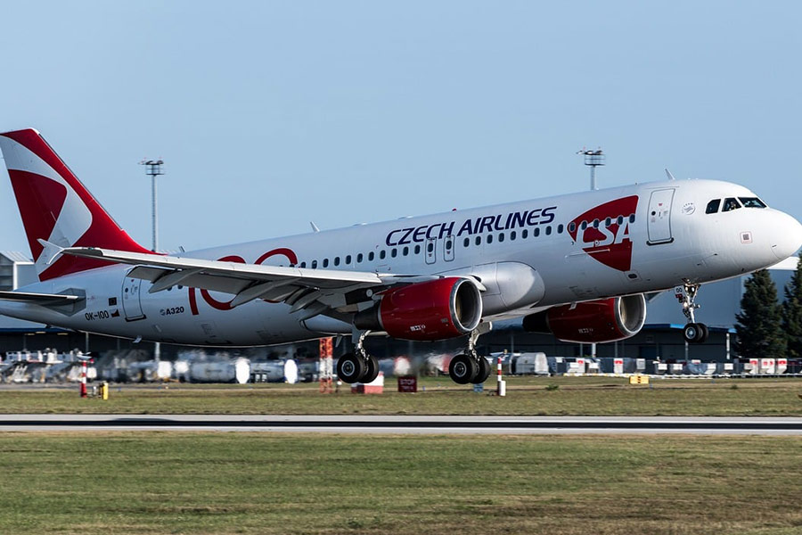 Flugzeuge der Tschechischen Fluggesellschaft fliegen