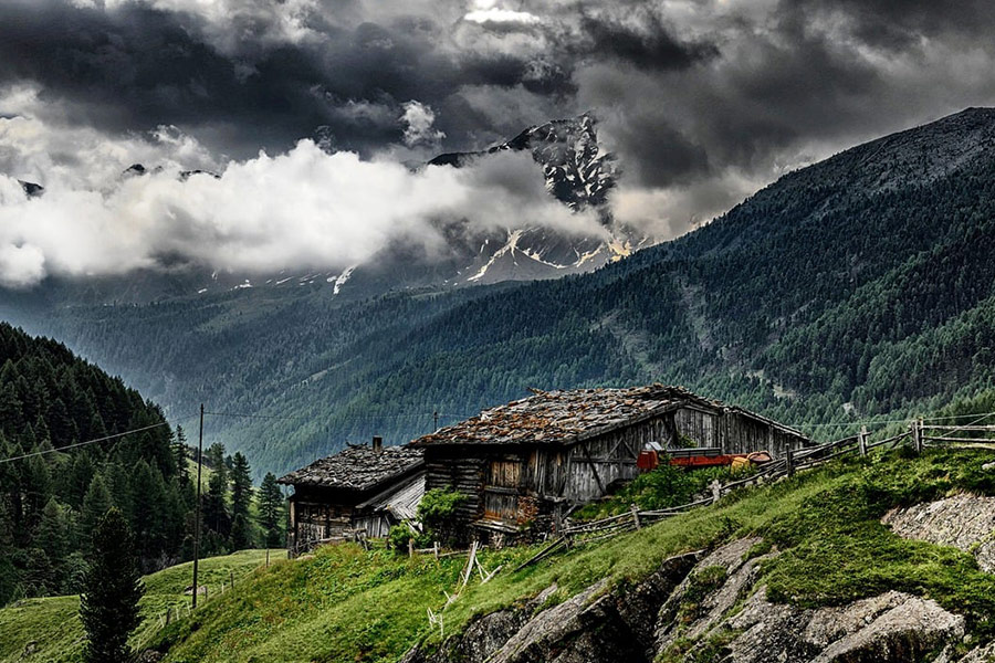 Himmlische Naturberghütte
